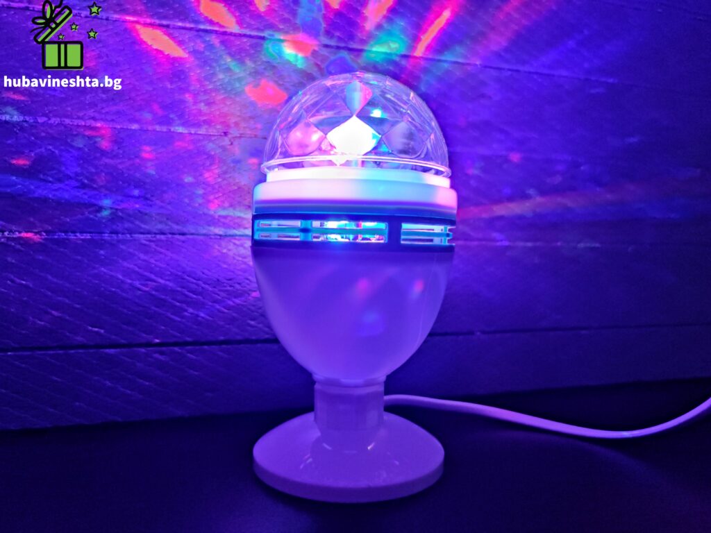 Въртяща се LED диско лампа с кабел