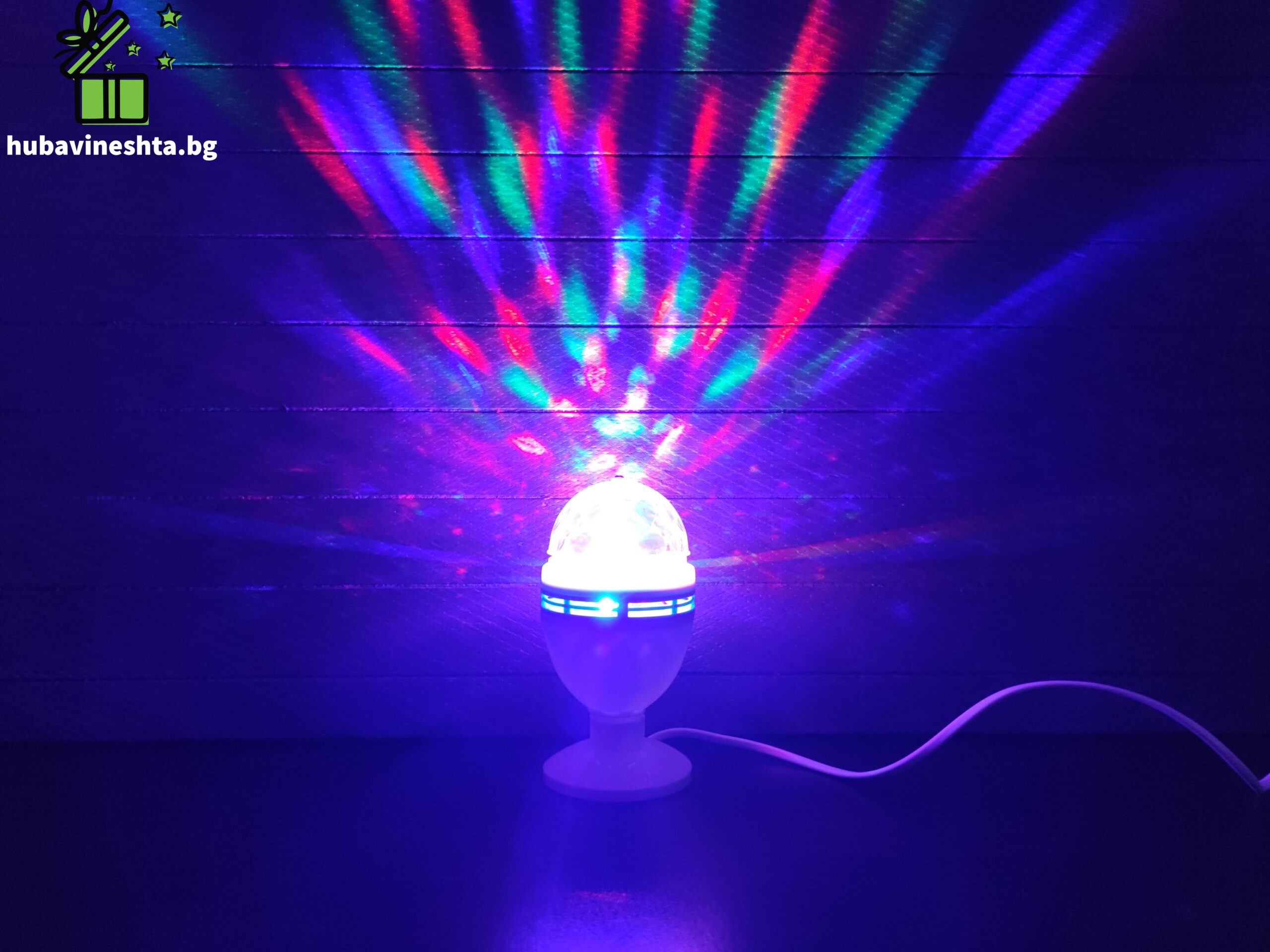 Въртяща се LED диско лампа крушка.2 scaled ВЪРТЯЩА СЕ LED ДИСКО ЛАМПА С КАБЕЛ ВЪРТЯЩА СЕ LED ДИСКО ЛАМПА С КАБЕЛ - Image 3