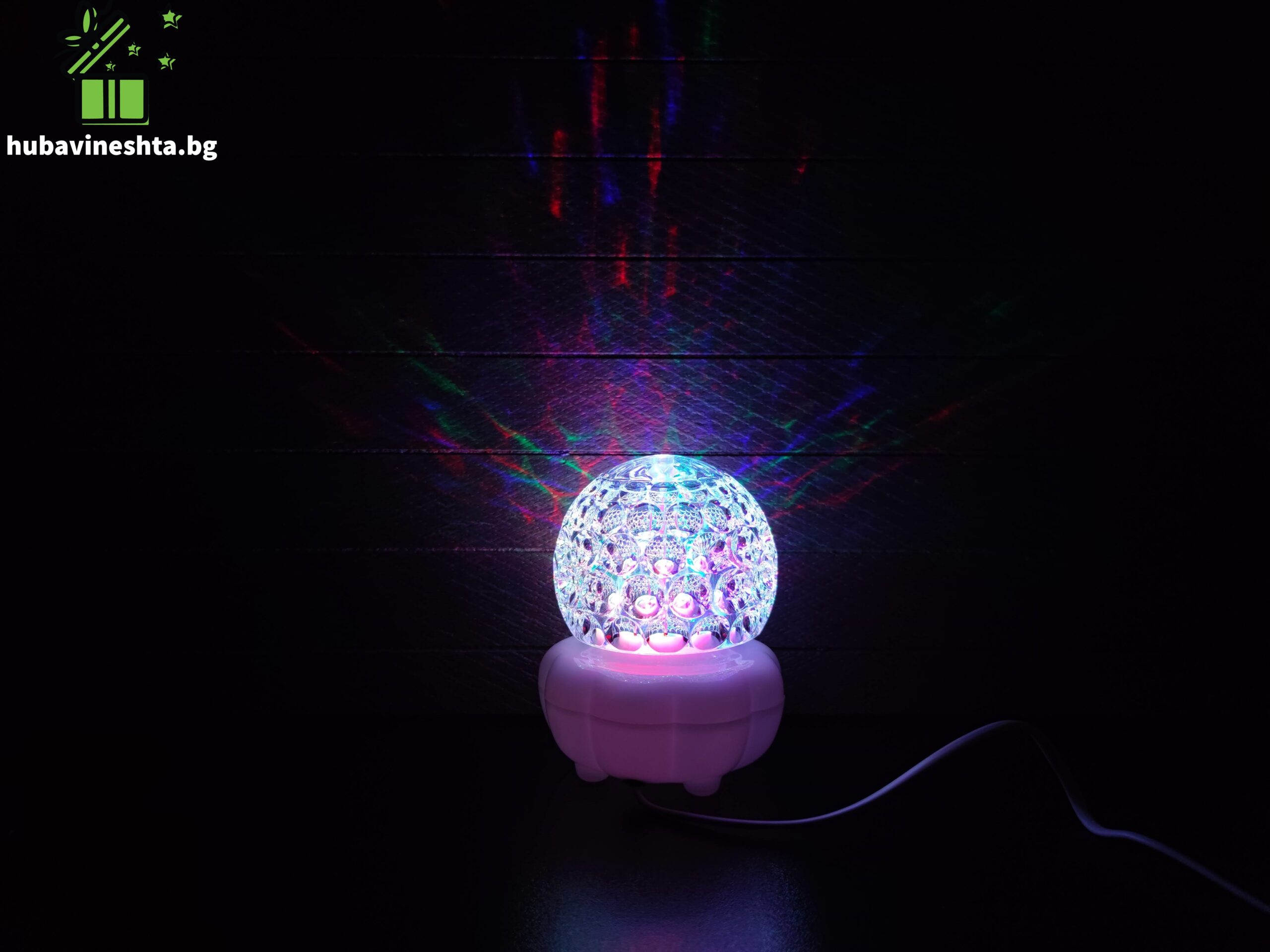 диско топка.3 scaled ВЪРТЯЩА СЕ LED ДИСКО ТОПКА Въртяща се LED диско топка- зелена