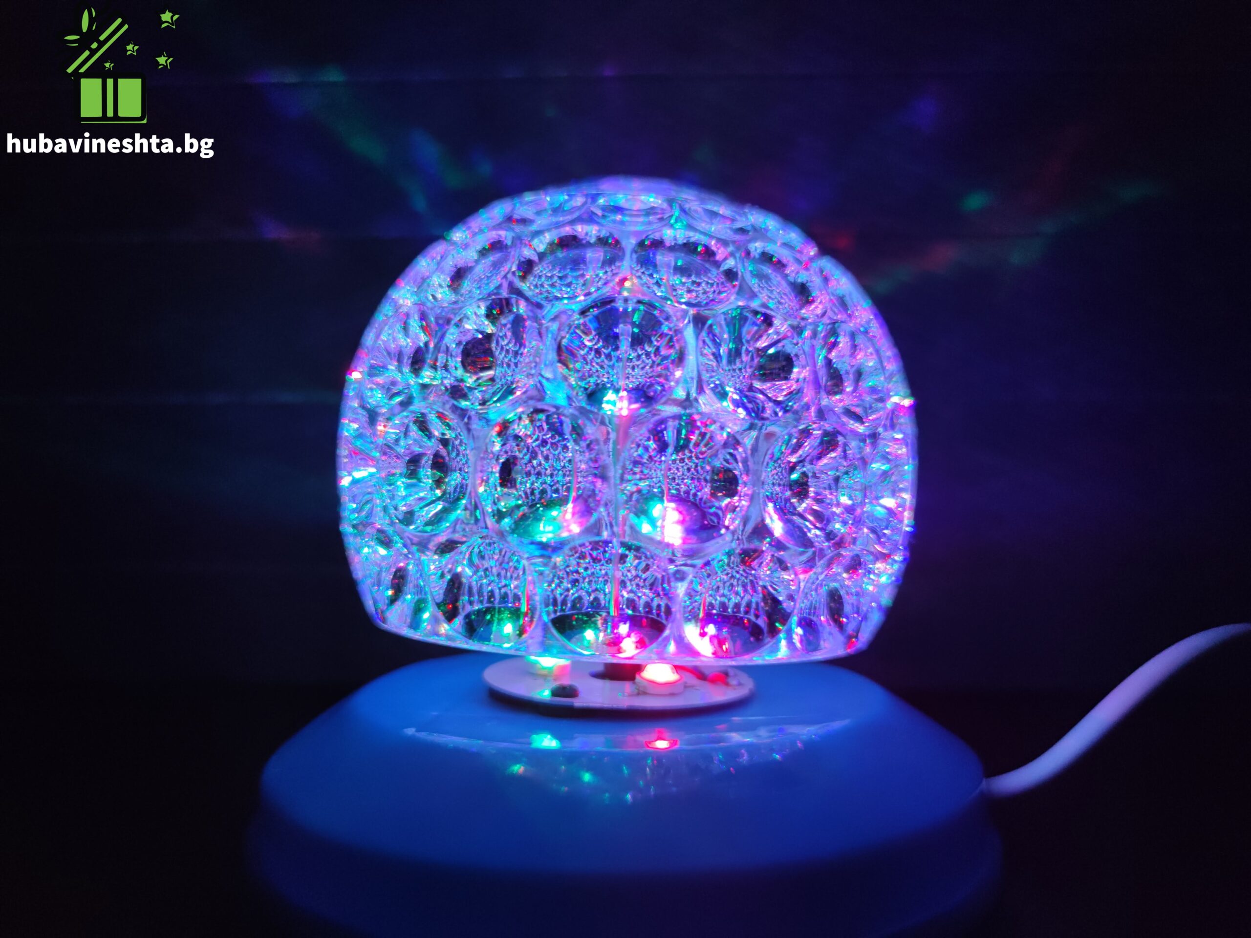 лампа диско топка.5 scaled ВЪРТЯЩА СЕ LED ДИСКО ТОПКА ВЪРТЯЩА СЕ LED ДИСКО ТОПКА - Image 4