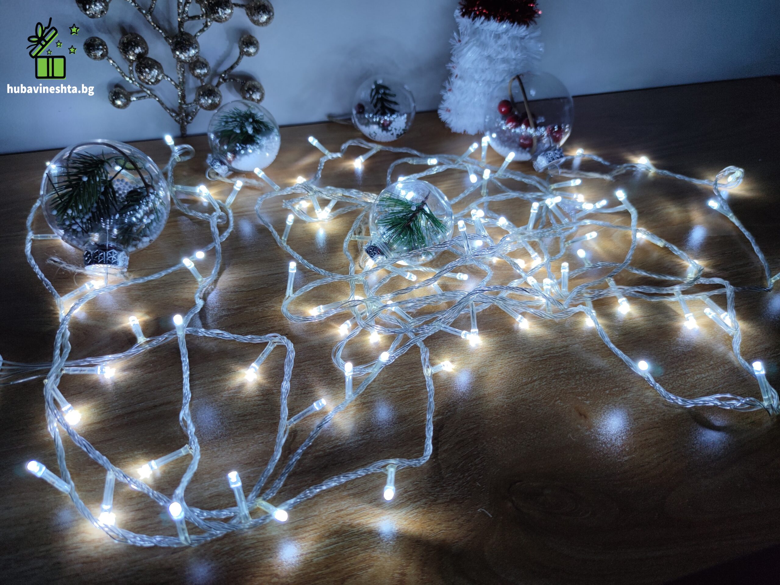 коледни led лампички гирлянд студено бели.3 scaled КОЛЕДНИ LED ЛАМПИЧКИ 9 МЕТРА ЧЕТИРИ ЦВЯТА КОЛЕДНИ LED ЛАМПИЧКИ 9 МЕТРА ЧЕТИРИ ЦВЯТА - Image 8